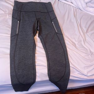 Gray Athleta leggings with side pockets!